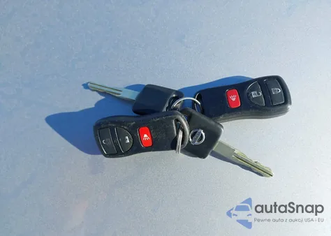 2010 Nissan Sentra 2.0S z USA, uszkodzony, nr VIN 3N1AB6AP4AL637610